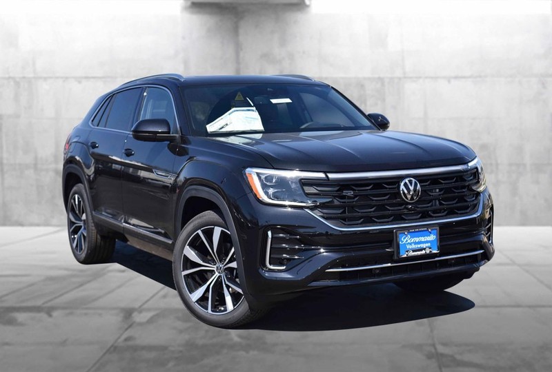 Volkswagen Atlas Cross Sport Vehicle Image 02