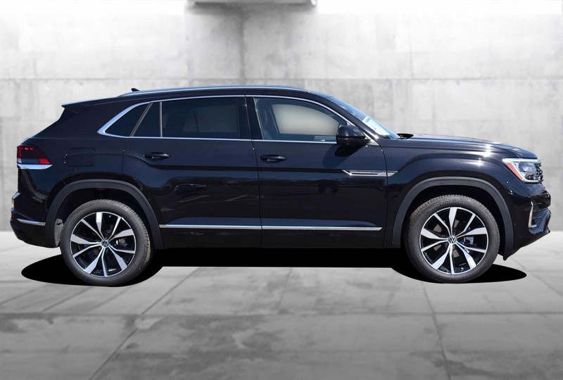 Volkswagen Atlas Cross Sport Vehicle Image 05