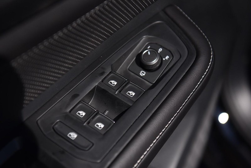 Volkswagen Atlas Cross Sport Vehicle Image 08