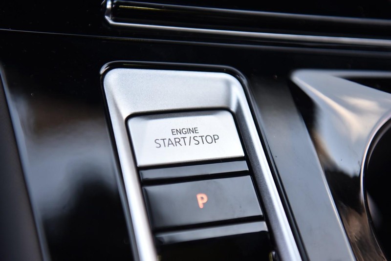 Volkswagen Atlas Cross Sport Vehicle Image 16