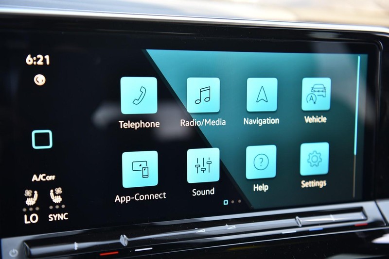 Volkswagen Atlas Cross Sport Vehicle Image 17