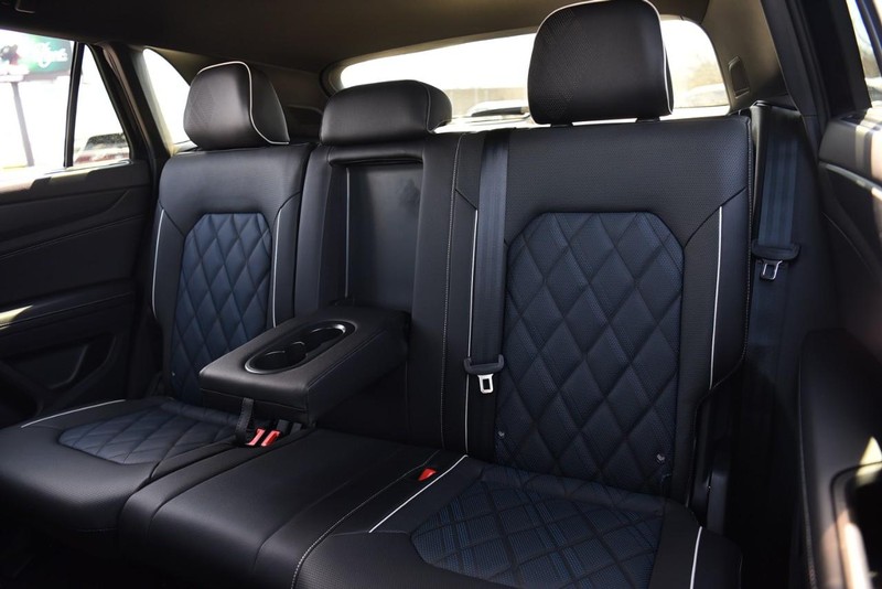 Volkswagen Atlas Cross Sport Vehicle Image 22