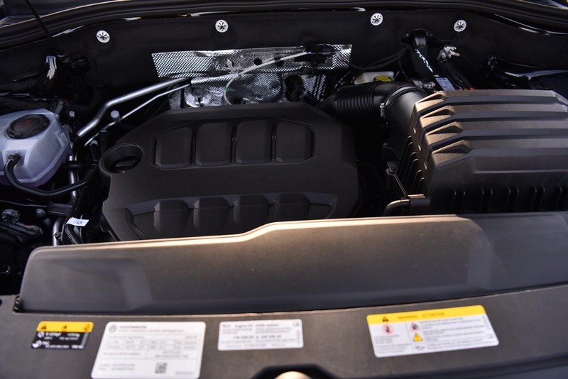 Volkswagen Atlas Cross Sport Vehicle Image 27