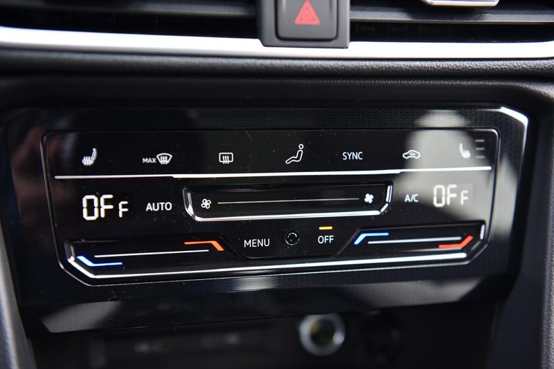 Volkswagen Taos Vehicle Image 14