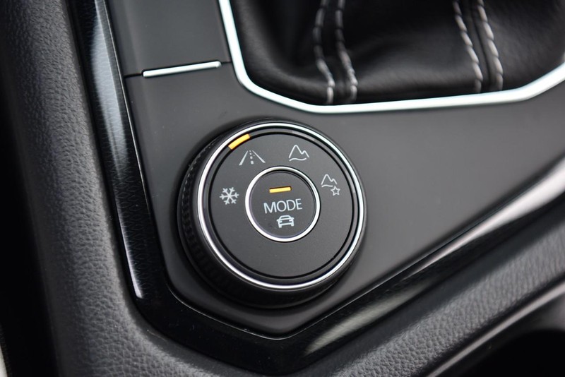 Volkswagen Taos Vehicle Image 17