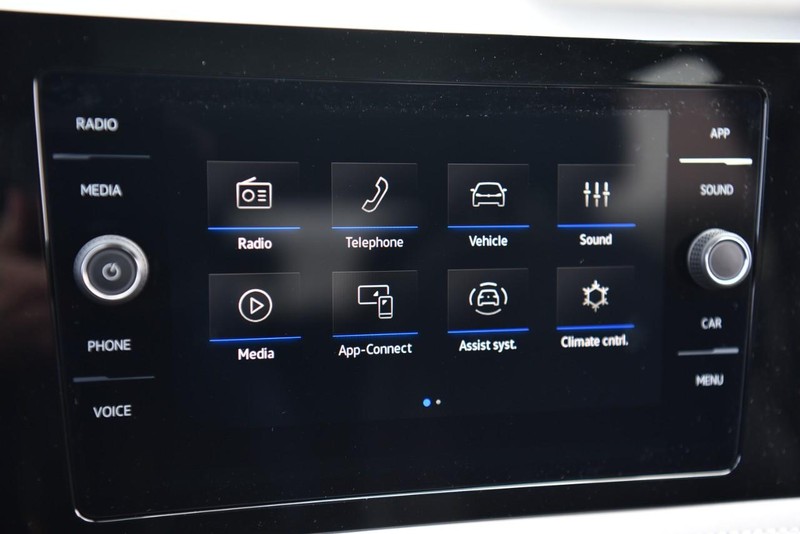 Volkswagen Taos Vehicle Image 19