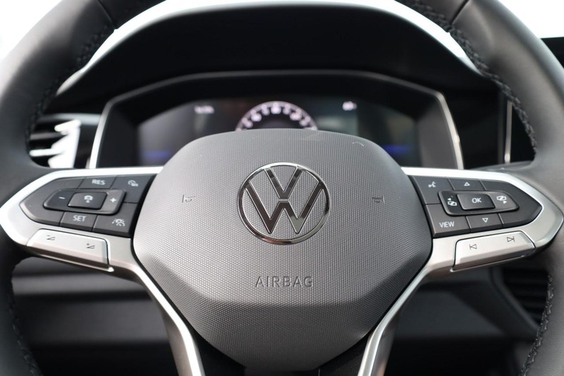 Volkswagen Jetta Vehicle Image 11