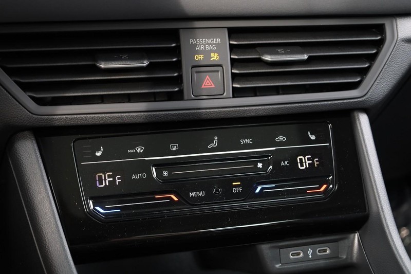 Volkswagen Jetta Vehicle Image 15