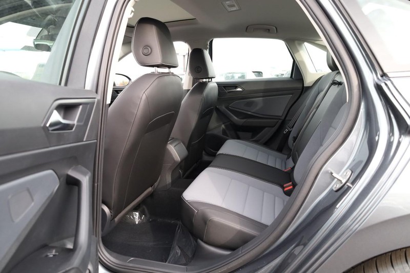Volkswagen Jetta Vehicle Image 22