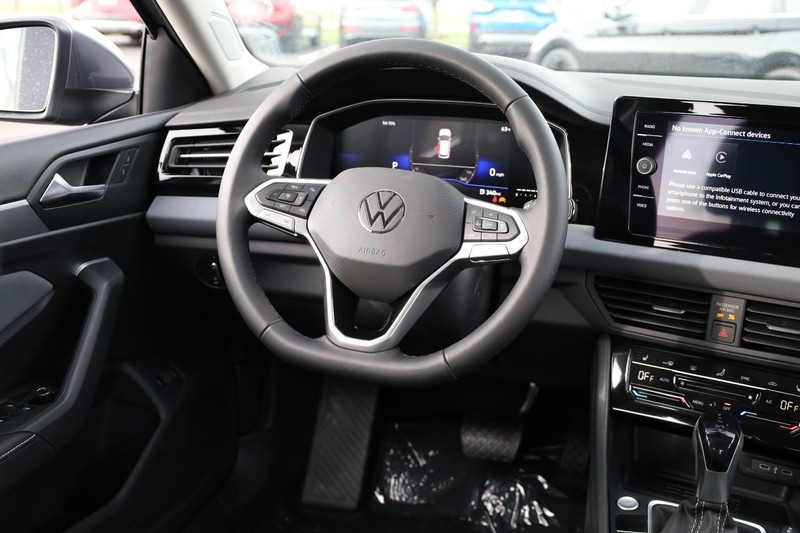 Volkswagen Jetta Vehicle Image 24