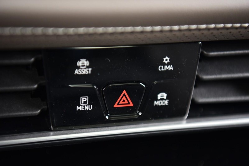 Volkswagen Atlas Vehicle Image 15