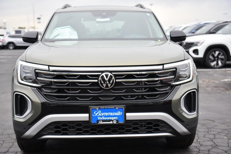 Volkswagen Atlas Vehicle Image 04