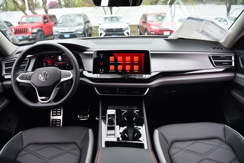 Volkswagen Atlas Vehicle Image 08