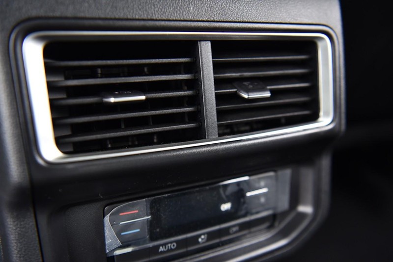 Volkswagen Atlas Vehicle Image 24