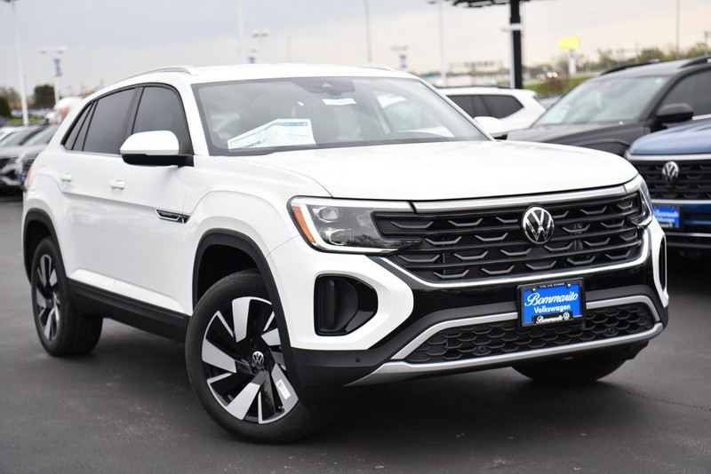 Volkswagen Atlas Cross Sport Vehicle Image 02