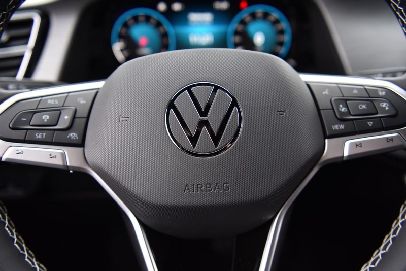 Volkswagen Atlas Cross Sport Vehicle Image 19