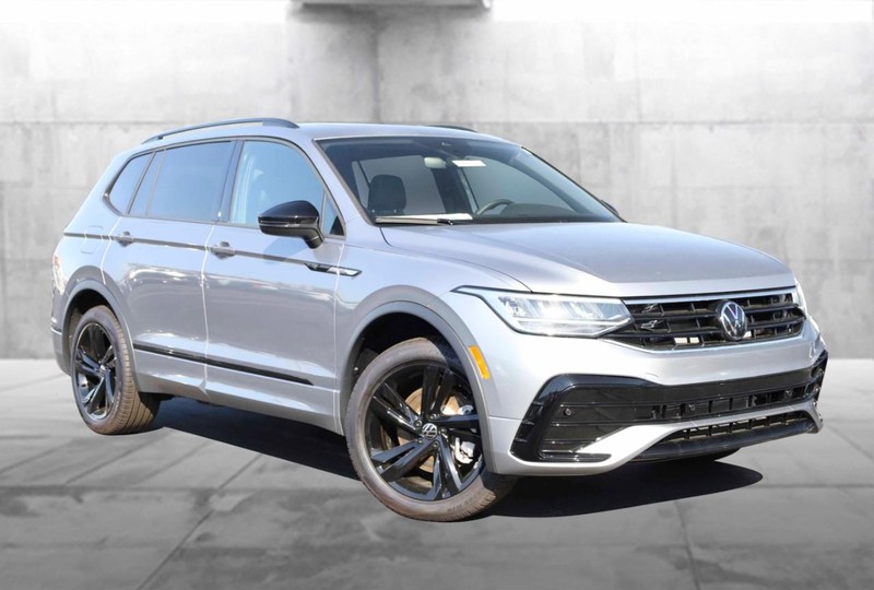 Volkswagen Tiguan Vehicle Image 02