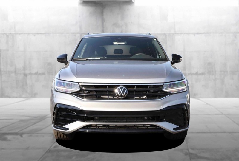Volkswagen Tiguan Vehicle Image 04