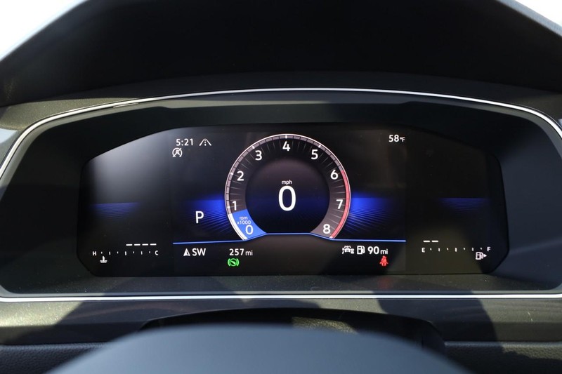 Volkswagen Tiguan Vehicle Image 14