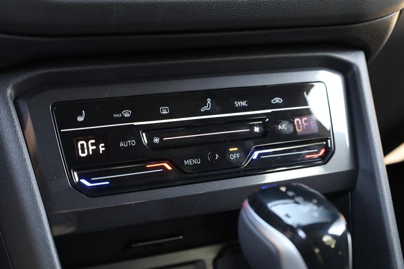Volkswagen Tiguan Vehicle Image 17