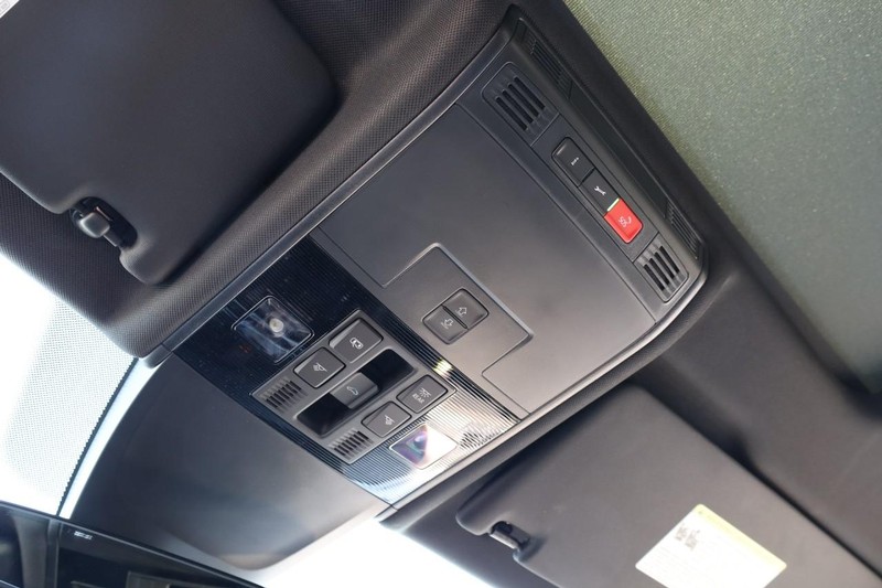 Volkswagen Tiguan Vehicle Image 20