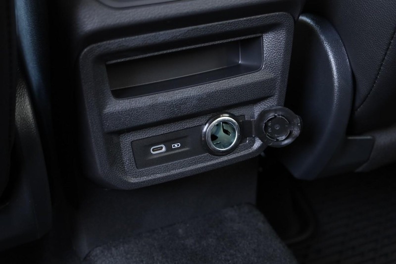 Volkswagen Tiguan Vehicle Image 25