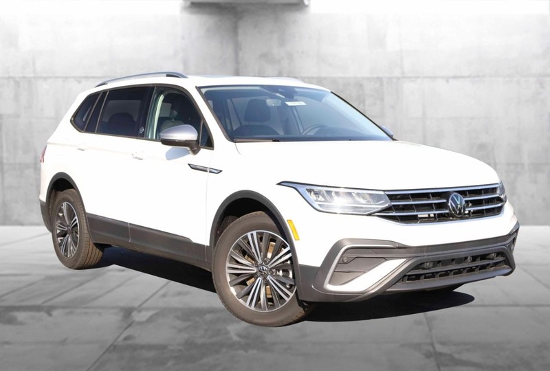 Volkswagen Tiguan Vehicle Image 02