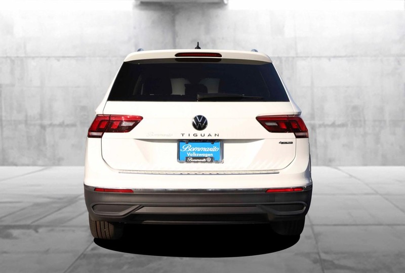 Volkswagen Tiguan Vehicle Image 06