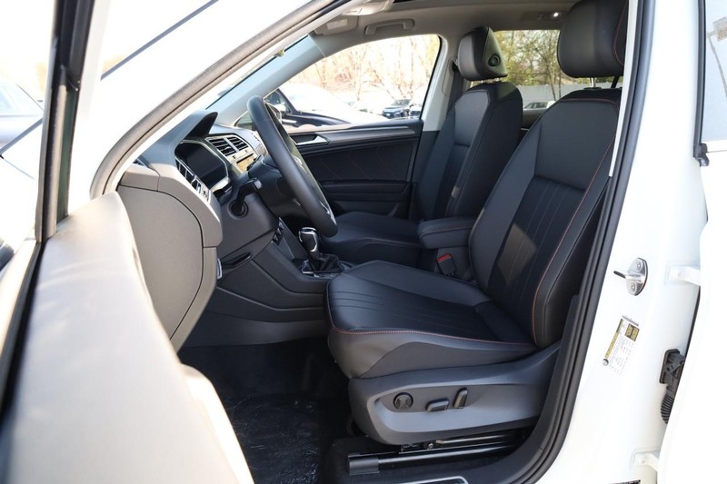 Volkswagen Tiguan Vehicle Image 08