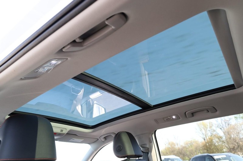 Volkswagen Tiguan Vehicle Image 10