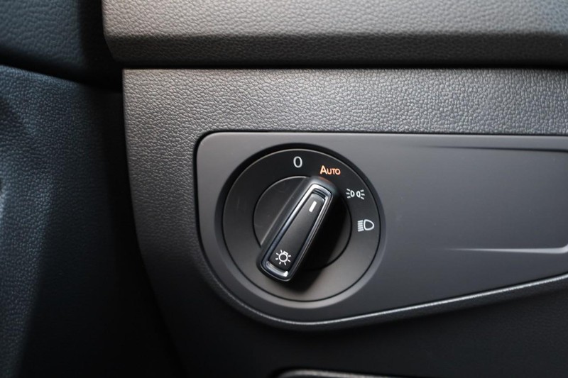 Volkswagen Tiguan Vehicle Image 20