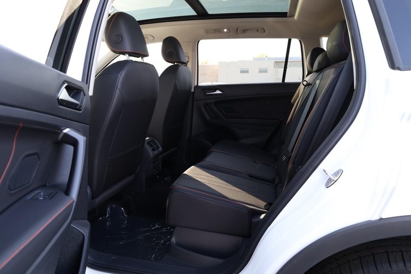 Volkswagen Tiguan Vehicle Image 22