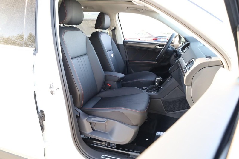 Volkswagen Tiguan Vehicle Image 26
