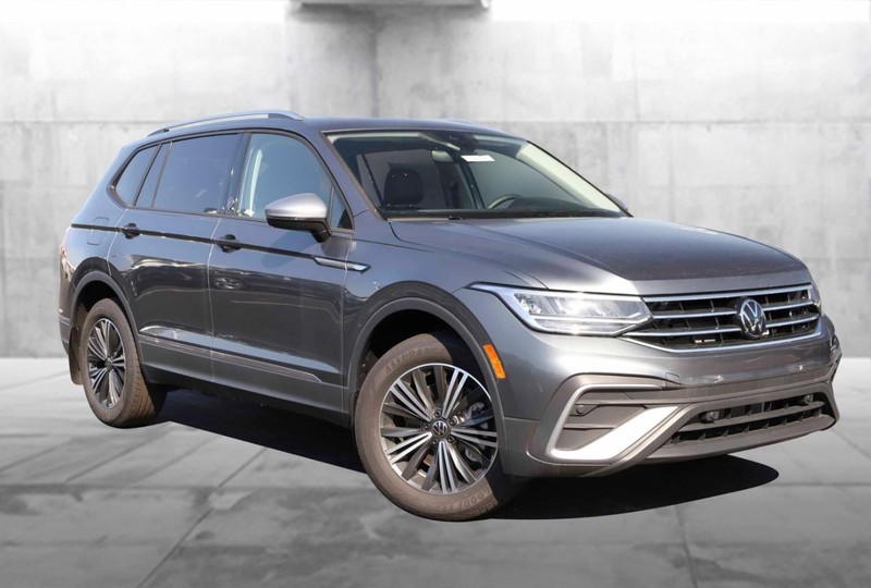 Volkswagen Tiguan Vehicle Image 02