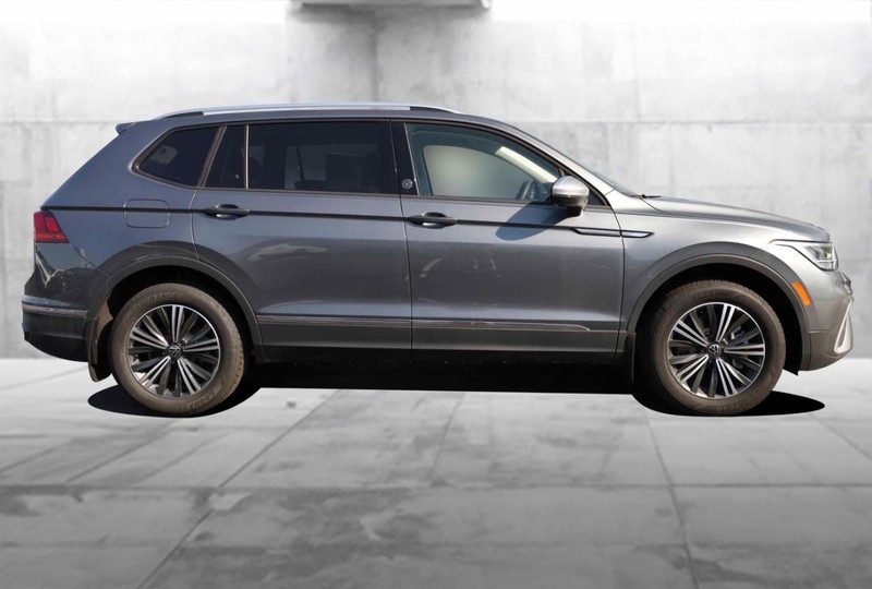 Volkswagen Tiguan Vehicle Image 05