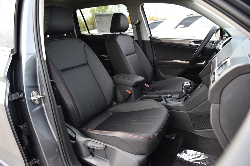Volkswagen Tiguan Vehicle Image 22