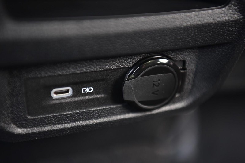 Volkswagen Tiguan Vehicle Image 26