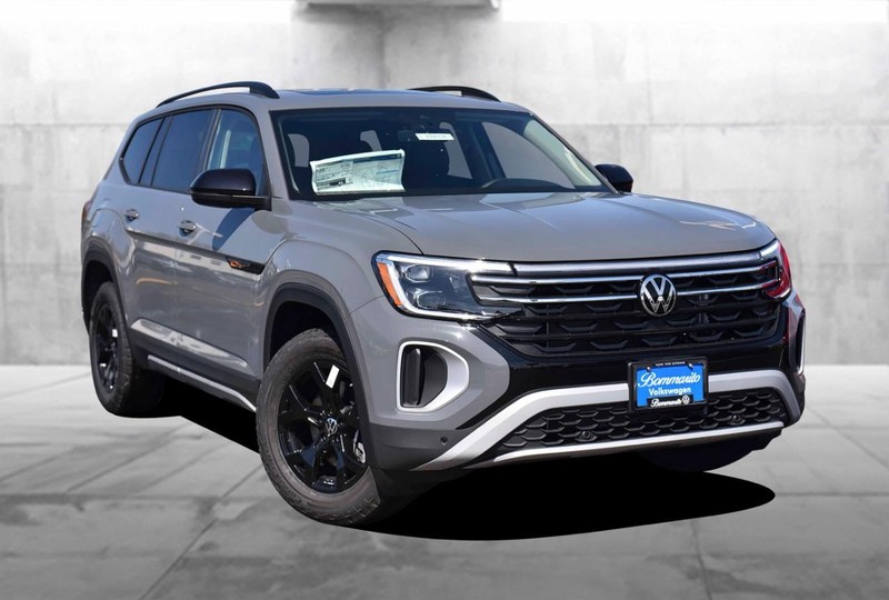 Volkswagen Atlas Vehicle Image 02