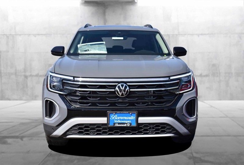 Volkswagen Atlas Vehicle Image 04