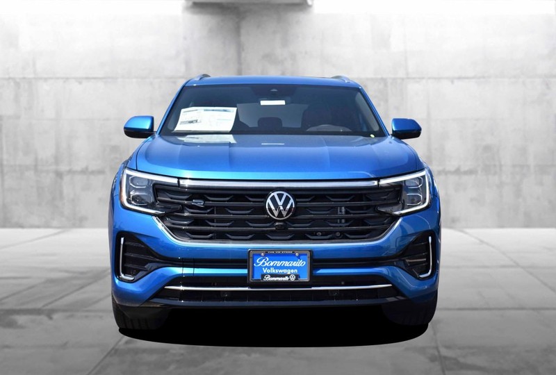 Volkswagen Atlas Cross Sport Vehicle Image 04