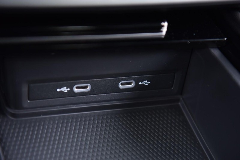 Volkswagen Atlas Cross Sport Vehicle Image 15