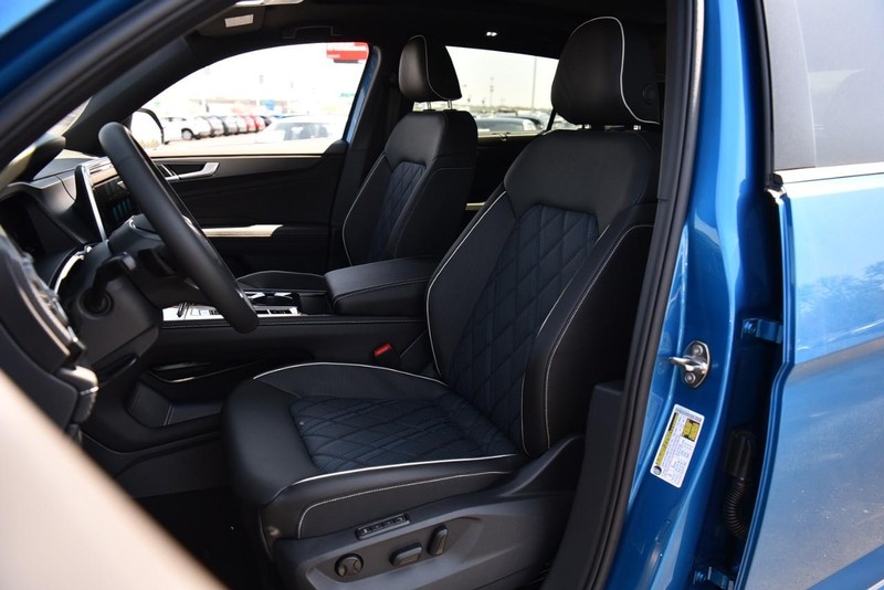 Volkswagen Atlas Cross Sport Vehicle Image 19