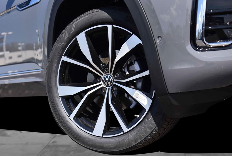 Volkswagen Atlas Vehicle Image 03