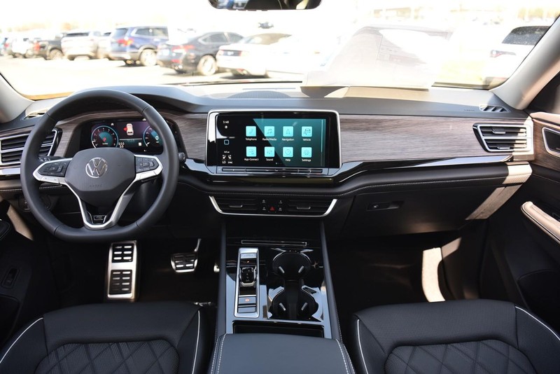 Volkswagen Atlas Vehicle Image 07