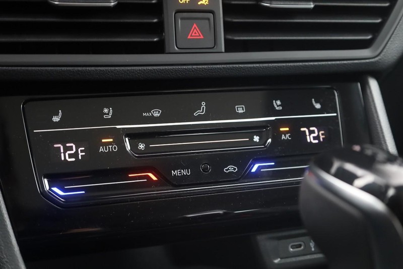 Volkswagen Jetta Vehicle Image 16
