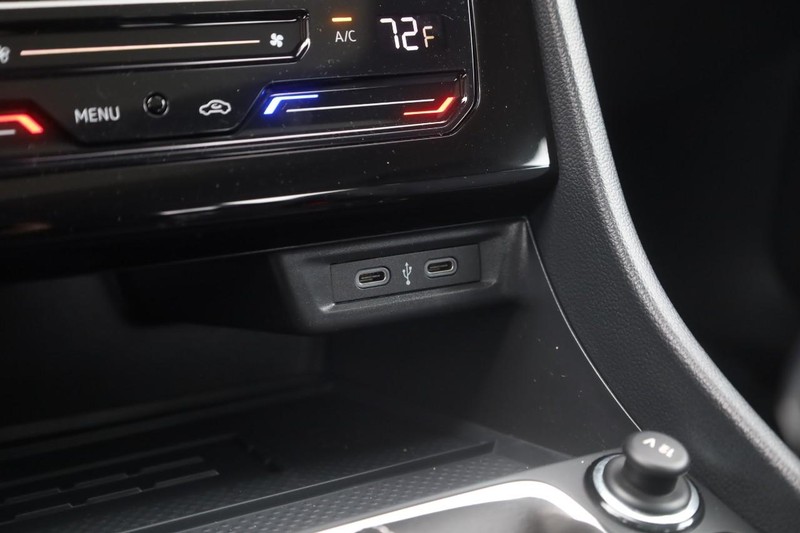 Volkswagen Jetta Vehicle Image 17