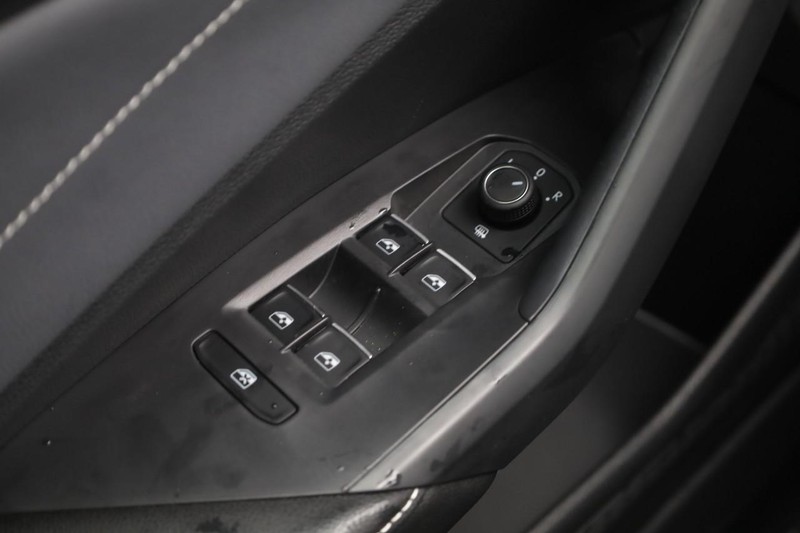 Volkswagen Jetta Vehicle Image 20