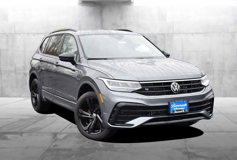 Volkswagen Tiguan Vehicle Image 02