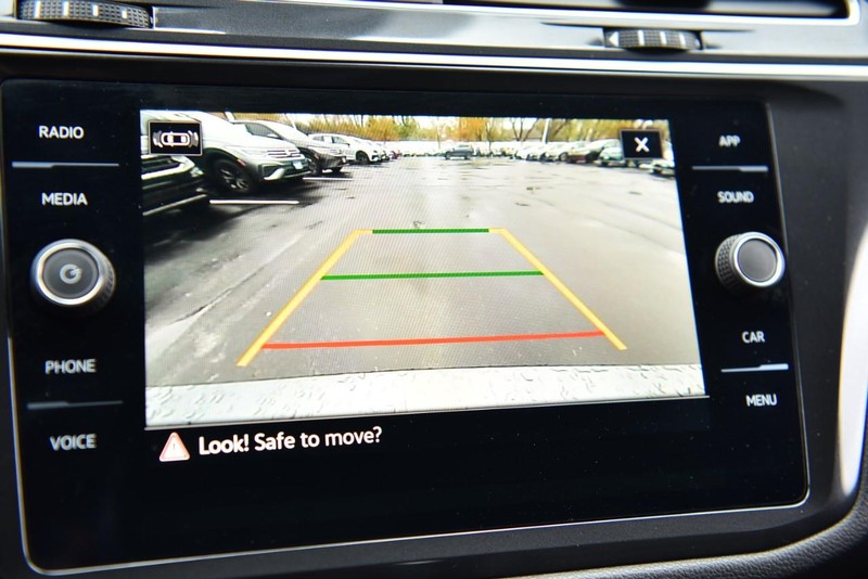 Volkswagen Tiguan Vehicle Image 13