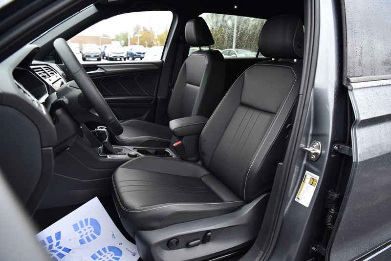 Volkswagen Tiguan Vehicle Image 21
